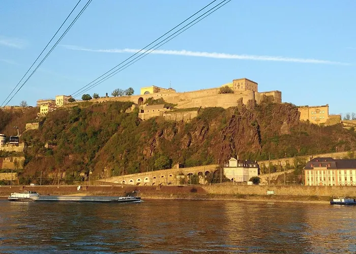 Haus Abendsonne Dachgeschoss Klein شقة كوبلنس